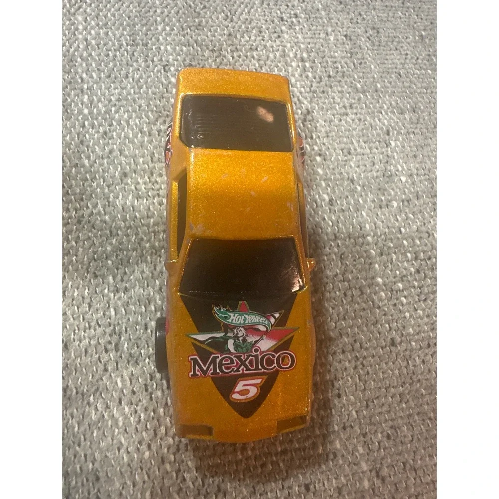 Hot‎ Wheels 1988 Camaro z28 Mexico 5 Gold Diecast Toy Car